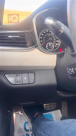 جنسس G70